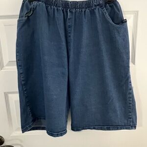 Chic Women's Blue Jean Shorts
